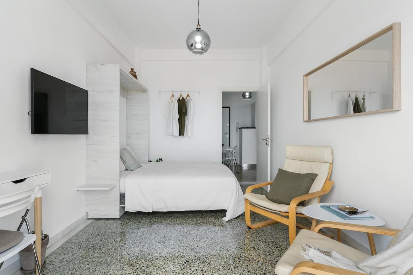 On The Port Apartment Rafina  Exterior photo
