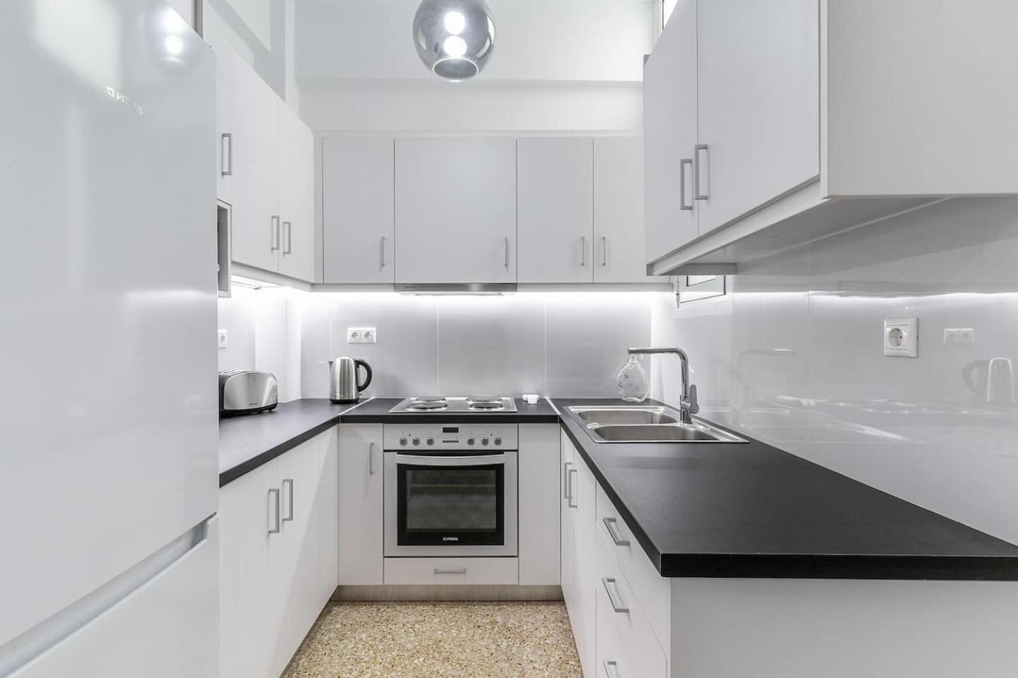 On The Port Apartment Rafina  Exterior photo